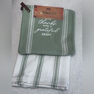 Grateful Heart Green and White Kitchen Towel Set | NWT